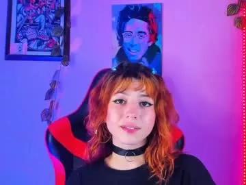 lolamustaine from Chaturbate