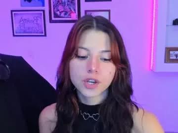 lolamustaine from Chaturbate