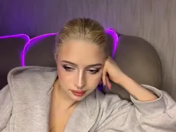 lorrettachimento — Goal: Squeze boobs close to the cam ^^ i'm Isabel and #new here #shy #skinny #blonde #18  [177 tokens remaining]
