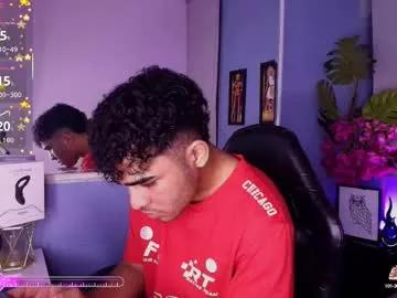 Try our girls live displays and explore the company of endless strippers, with beautiful physiques, vibrating toys and more.