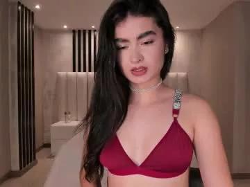 Try our girls live displays and explore the company of endless strippers, with beautiful physiques, vibrating toys and more.