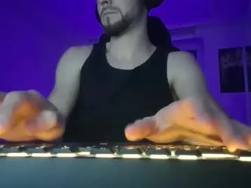 lukasschoetz's avatar