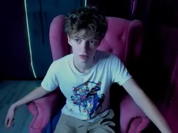 luke_sweet — GOAL: CUMSHOW ^^ [272 tokens remaining] welcome guys ^^ #skinny #young #feet #twink #18