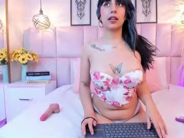 Try our girls live displays and explore the company of endless strippers, with beautiful physiques, vibrating toys and more.