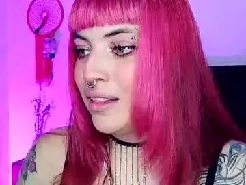 Try our girls live displays and explore the company of endless strippers, with beautiful physiques, vibrating toys and more.