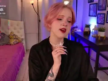 luna_son — get into doggy position #bigass #18 #lovense #blowjob #teen [0 tokens remaining]