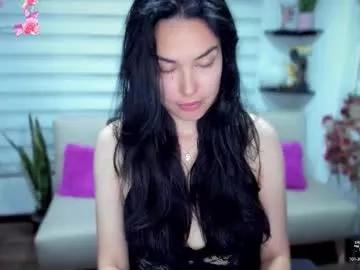 Try our girls live displays and explore the company of endless strippers, with beautiful physiques, vibrating toys and more.