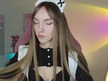 Try our girls live displays and explore the company of endless strippers, with beautiful physiques, vibrating toys and more.