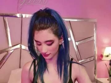 Try our girls live displays and explore the company of endless strippers, with beautiful physiques, vibrating toys and more.