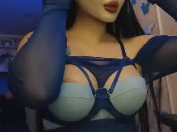 Try our girls live displays and explore the company of endless strippers, with beautiful physiques, vibrating toys and more.