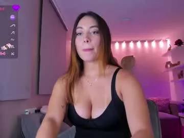 Try our girls live displays and explore the company of endless strippers, with beautiful physiques, vibrating toys and more.