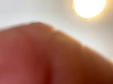 luvtobenude21's avatar