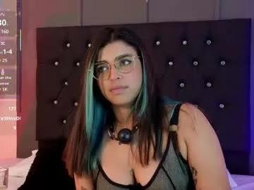 Try our girls live displays and explore the company of endless strippers, with beautiful physiques, vibrating toys and more.