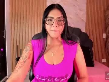 Try our girls live displays and explore the company of endless strippers, with beautiful physiques, vibrating toys and more.