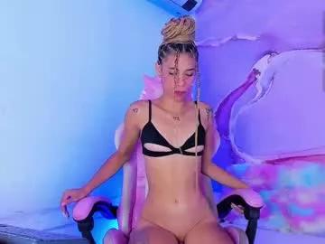 Try our girls live displays and explore the company of endless strippers, with beautiful physiques, vibrating toys and more.