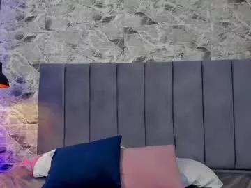 Try our girls live displays and explore the company of endless strippers, with beautiful physiques, vibrating toys and more.