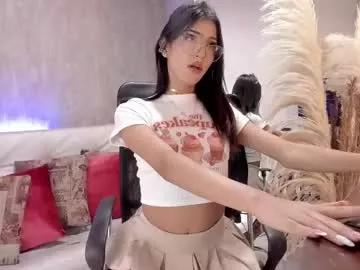 Try our girls live displays and explore the company of endless strippers, with beautiful physiques, vibrating toys and more.