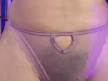 Try our girls live displays and explore the company of endless strippers, with beautiful physiques, vibrating toys and more.