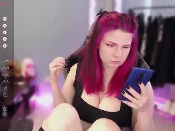 Try our girls live displays and explore the company of endless strippers, with beautiful physiques, vibrating toys and more.