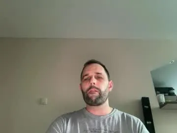 manynaaamess — who want see my dick?