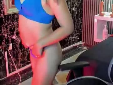 Try our girls live displays and explore the company of endless strippers, with beautiful physiques, vibrating toys and more.