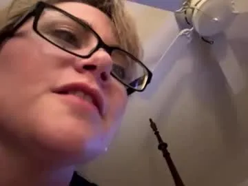 marciwallace — Ya girl has a concussion and OF is currently free to join as a thank you to you OGs  I posted a couple of teasers, add me at no cost for the next 4 hours  thanks for supporting me