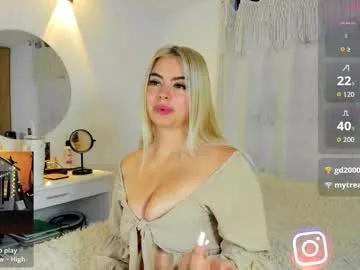 Try our girls live displays and explore the company of endless strippers, with beautiful physiques, vibrating toys and more.