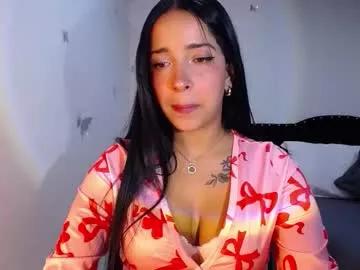 Try our girls live displays and explore the company of endless strippers, with beautiful physiques, vibrating toys and more.