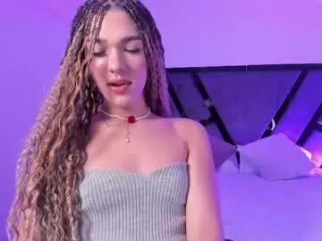 Try our girls live displays and explore the company of endless strippers, with beautiful physiques, vibrating toys and more.