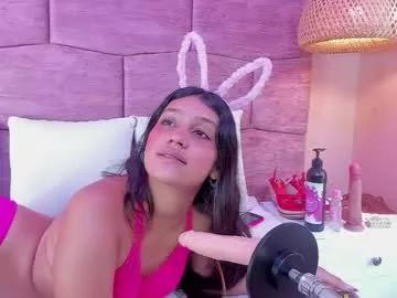 Try our girls live displays and explore the company of endless strippers, with beautiful physiques, vibrating toys and more.