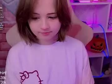 Try our girls live displays and explore the company of endless strippers, with beautiful physiques, vibrating toys and more.