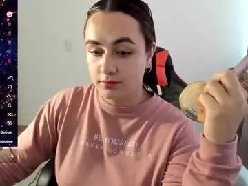 Try our girls live displays and explore the company of endless strippers, with beautiful physiques, vibrating toys and more.