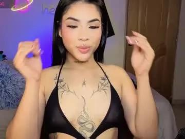 Try our girls live displays and explore the company of endless strippers, with beautiful physiques, vibrating toys and more.