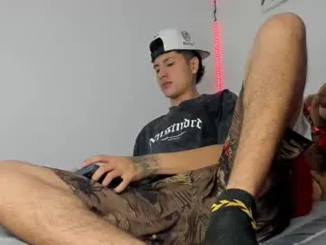 mateo_escobar — #feet #master #smoke #cashmaster #humiliation [2775 tokens remaining]