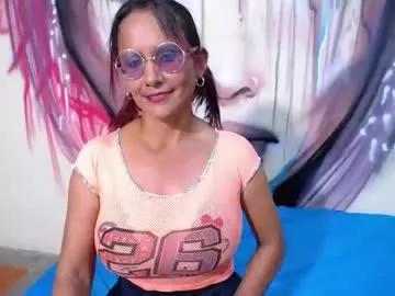 Try our girls live displays and explore the company of endless strippers, with beautiful physiques, vibrating toys and more.