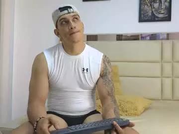 Try our girls live displays and explore the company of endless strippers, with beautiful physiques, vibrating toys and more.