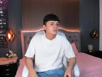 maxii18_ — GOAL: CUM SHOW [974 tokens remaining] Welcome to my room! #twink #lovense #young #shy #18