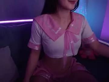 Try our girls live displays and explore the company of endless strippers, with beautiful physiques, vibrating toys and more.