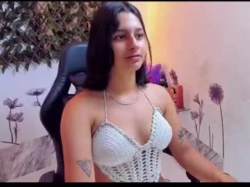 Try our girls live displays and explore the company of endless strippers, with beautiful physiques, vibrating toys and more.