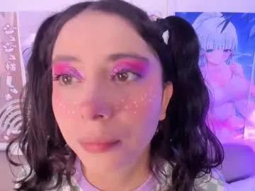 Try our girls live displays and explore the company of endless strippers, with beautiful physiques, vibrating toys and more.