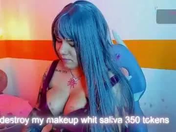 Try our girls live displays and explore the company of endless strippers, with beautiful physiques, vibrating toys and more.