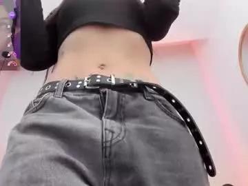 Try our girls live displays and explore the company of endless strippers, with beautiful physiques, vibrating toys and more.