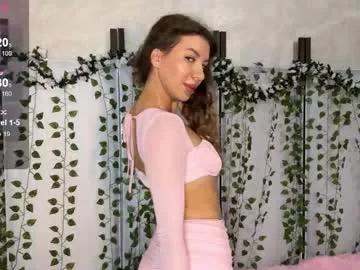 Try our girls live displays and explore the company of endless strippers, with beautiful physiques, vibrating toys and more.