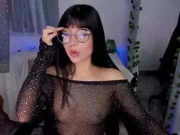 Try our girls live displays and explore the company of endless strippers, with beautiful physiques, vibrating toys and more.
