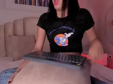 mia_kisses2's avatar