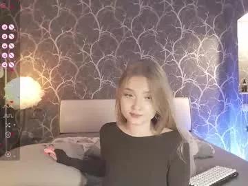 Try our girls live displays and explore the company of endless strippers, with beautiful physiques, vibrating toys and more.