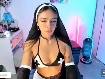 Try our girls live displays and explore the company of endless strippers, with beautiful physiques, vibrating toys and more.