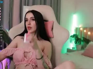 Try our girls live displays and explore the company of endless strippers, with beautiful physiques, vibrating toys and more.