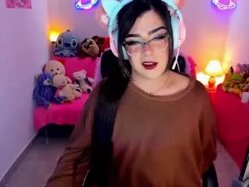 Try our girls live displays and explore the company of endless strippers, with beautiful physiques, vibrating toys and more.