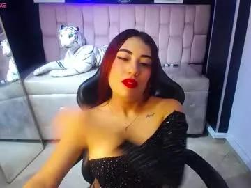 Try our girls live displays and explore the company of endless strippers, with beautiful physiques, vibrating toys and more.